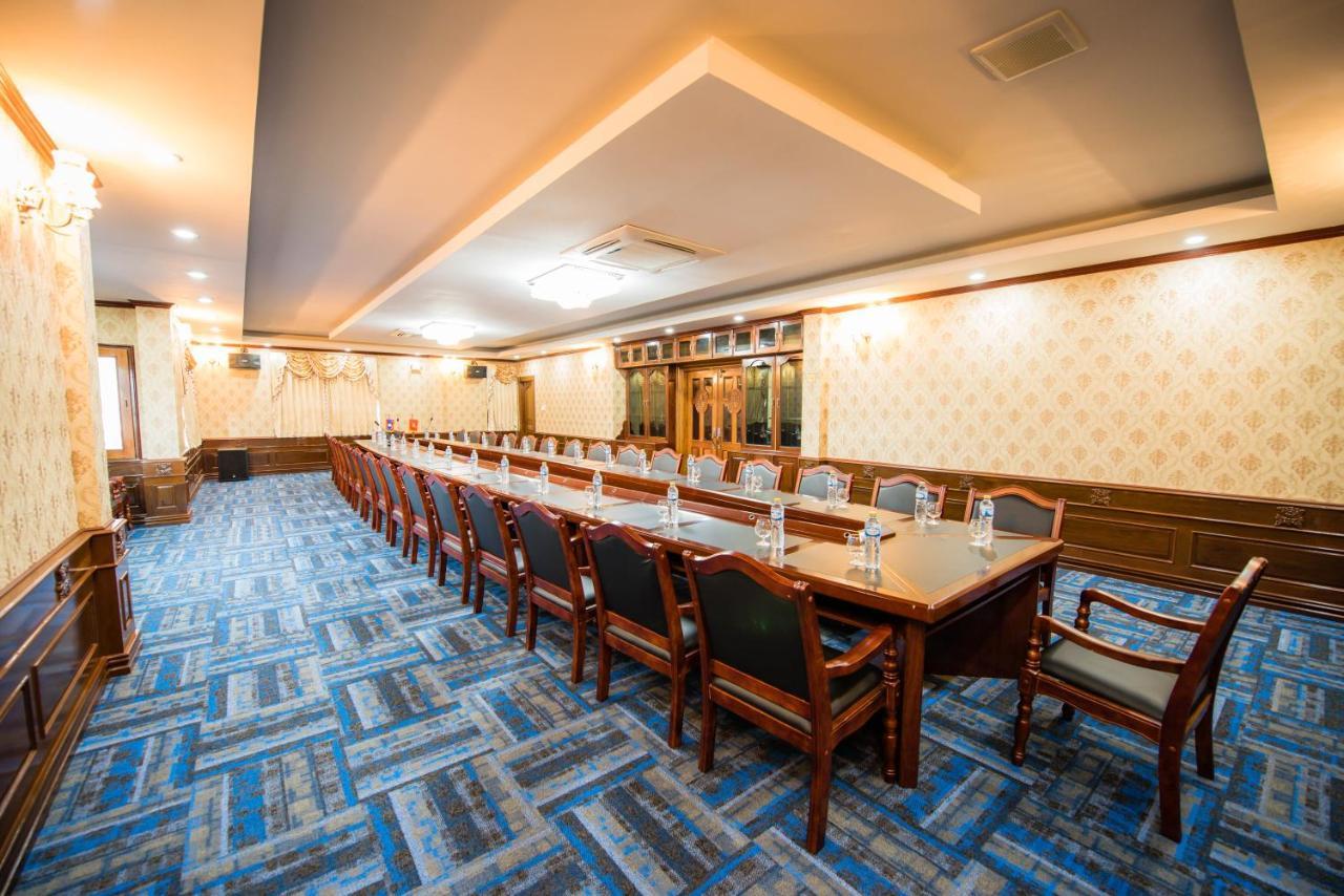 Soubandith Hotel Pakse Exterior photo