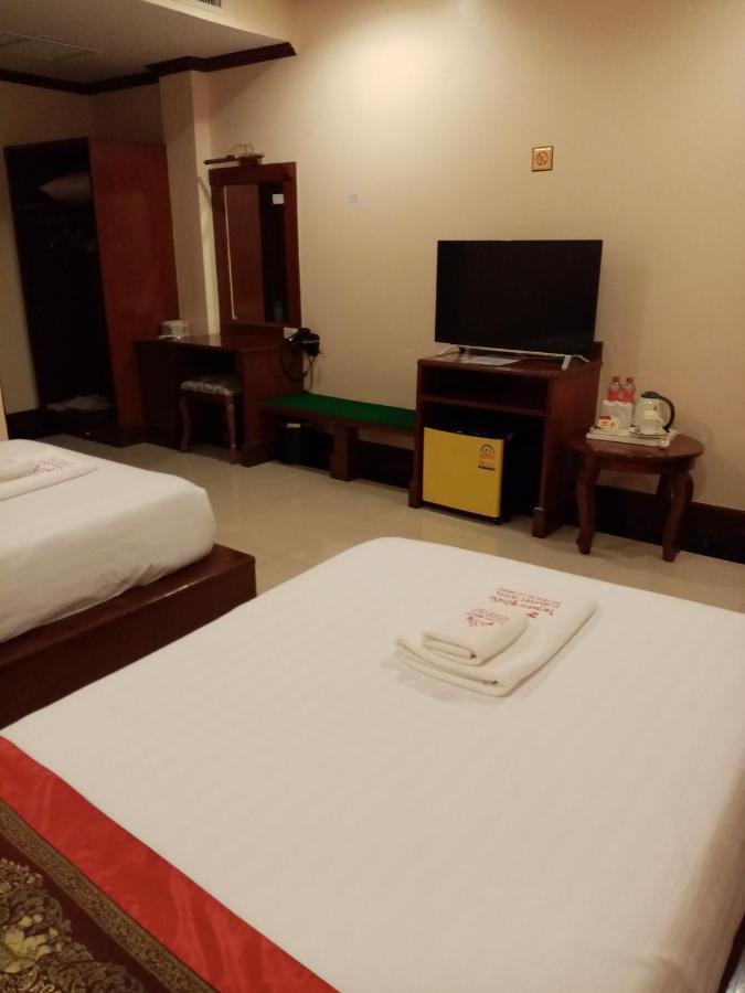 Soubandith Hotel Pakse Exterior photo