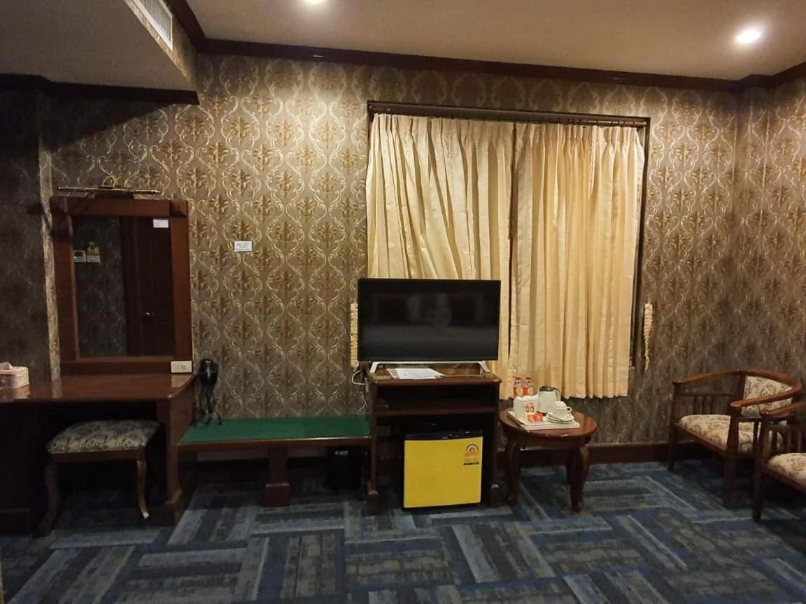 Soubandith Hotel Pakse Exterior photo