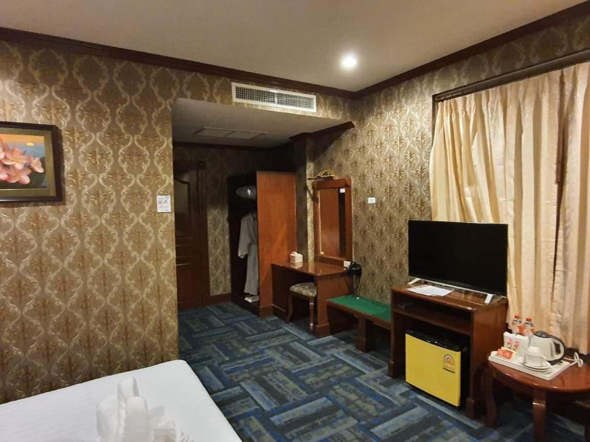 Soubandith Hotel Pakse Exterior photo