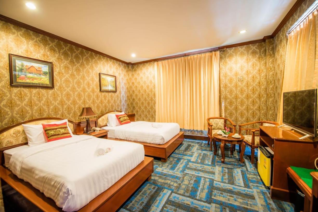 Soubandith Hotel Pakse Exterior photo