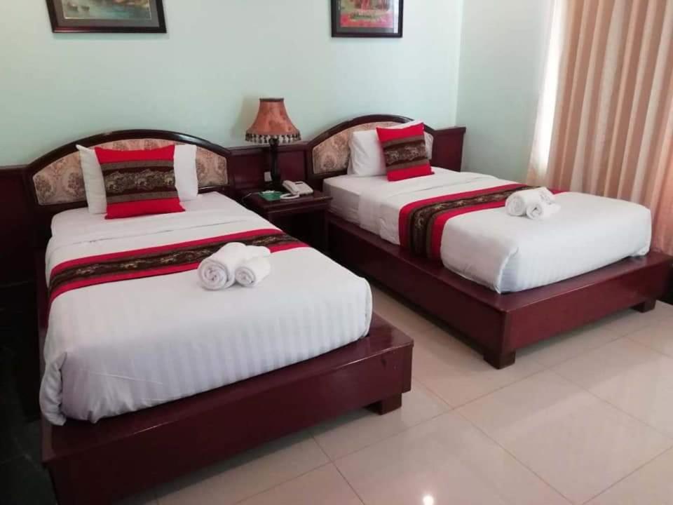 Soubandith Hotel Pakse Exterior photo