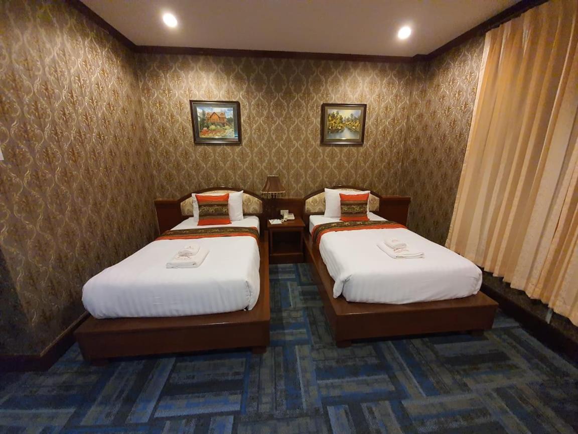 Soubandith Hotel Pakse Exterior photo